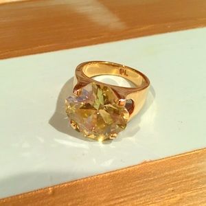 Park Lane gold and peridot ring.
